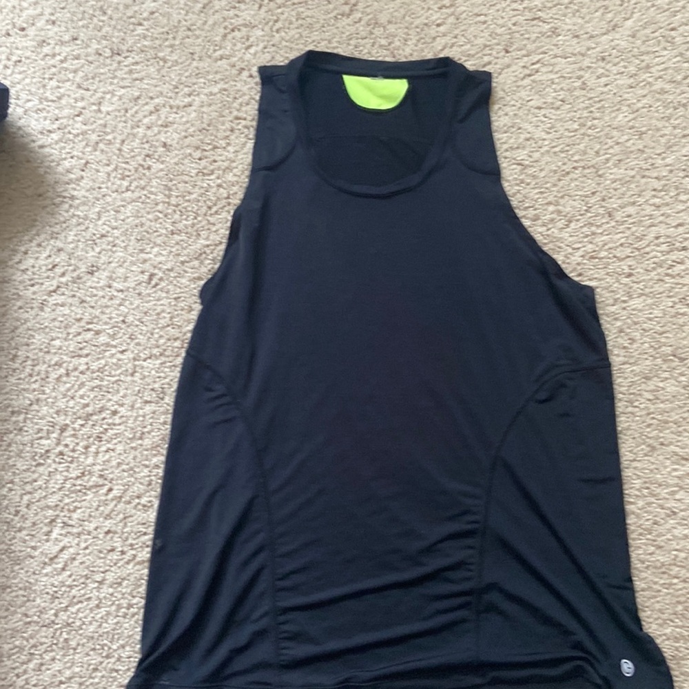 Black athletic t